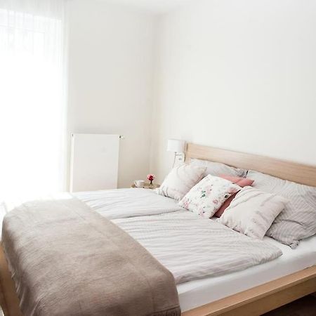 Liszt Apartman Gyor Exterior photo